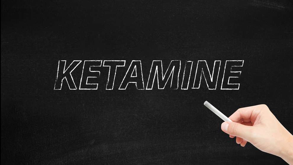 We offer treatment of severe psychiatric illness with Ketamine product including intravenous infusion, nasal spray and injections